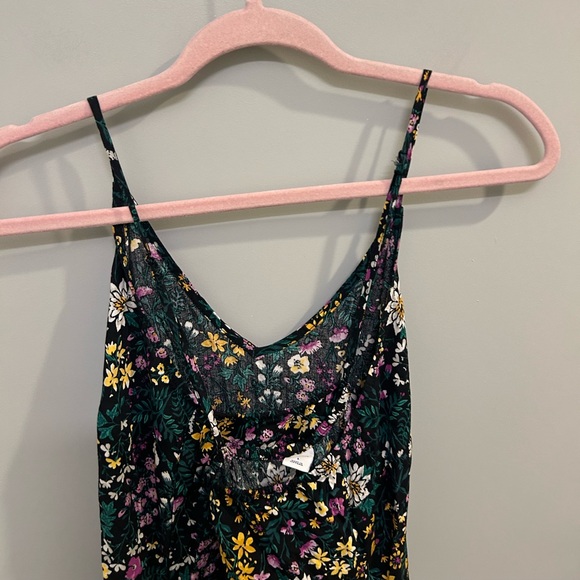 Old Navy Floral Cami Dress Criss Cross back Size Large Black Purple EUC U0812 - Picture 6 of 7